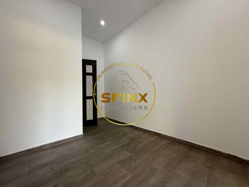 Obor spatiu comercial vad pietonal intens